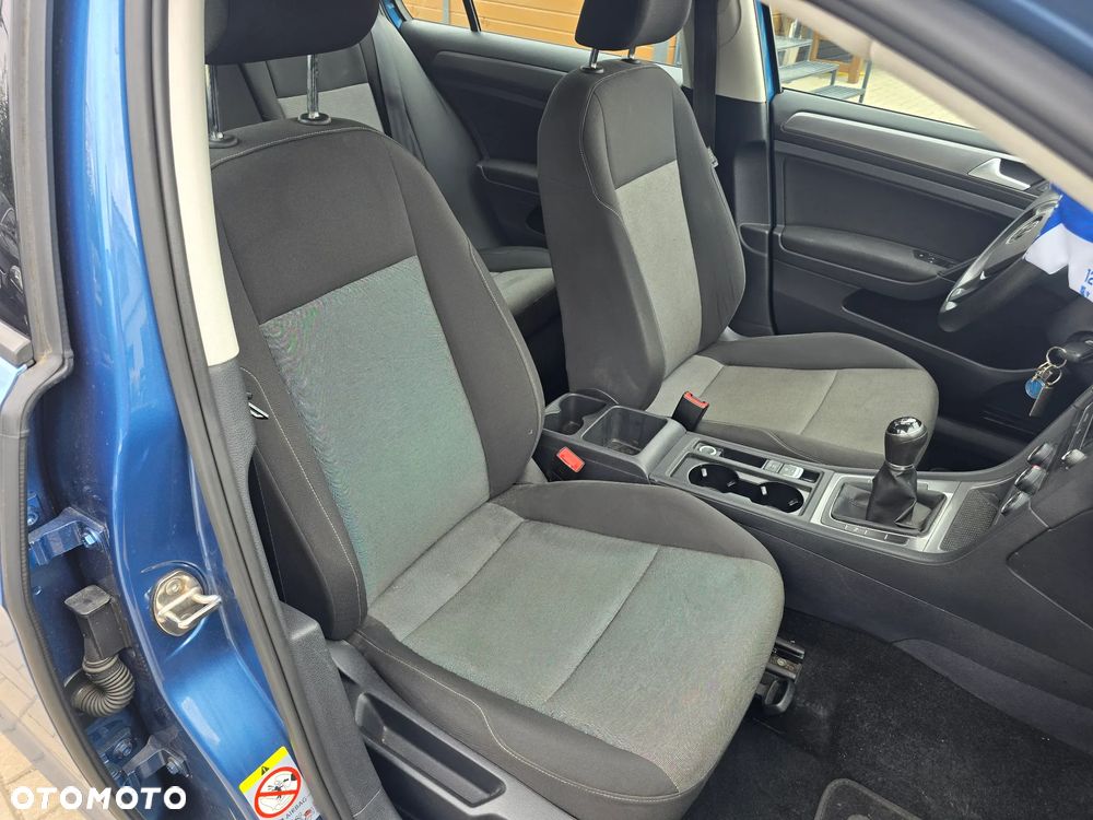 Volkswagen Golf - 15