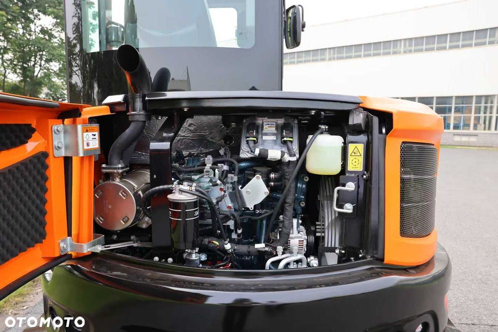 Lonking CDM6060U - 7