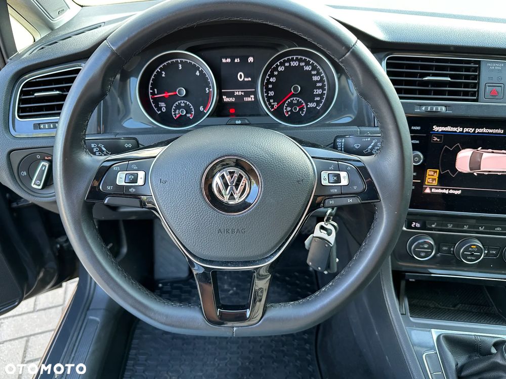 Volkswagen Golf Variant - 8