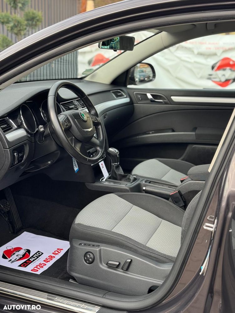 Skoda Superb 2.0 TDI FAMILY - 11