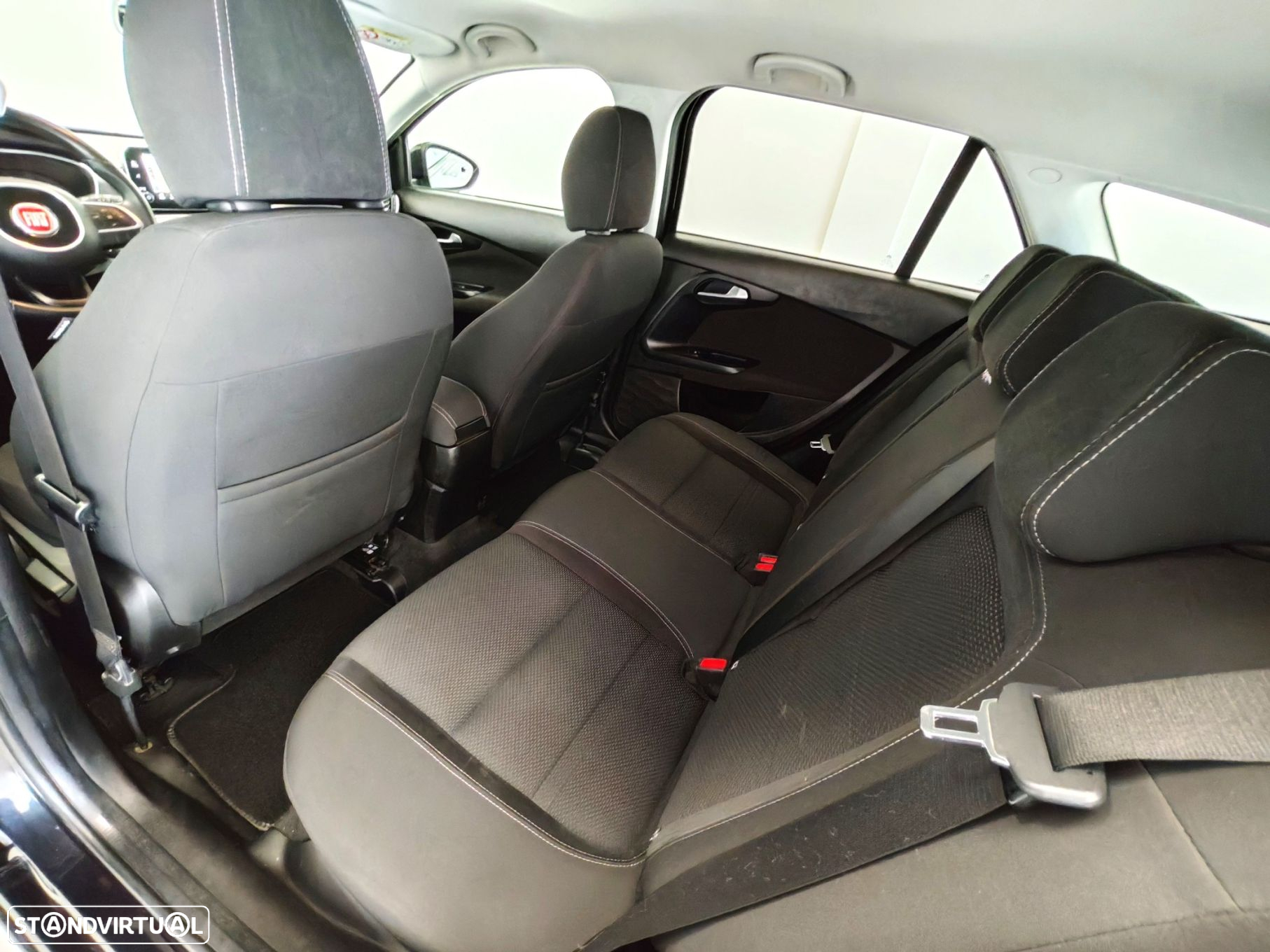 Fiat Tipo Station Wagon 1.6 M-Jet Lounge Tech J17 DCT - 43