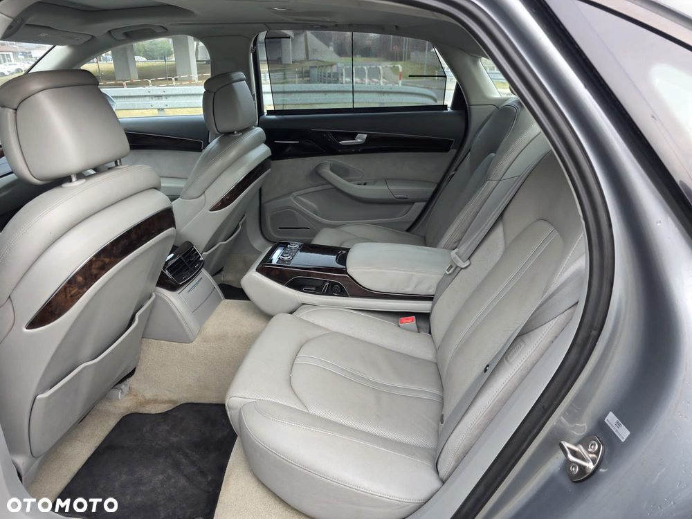 Audi A8 4.2 FSI L Quattro - 9
