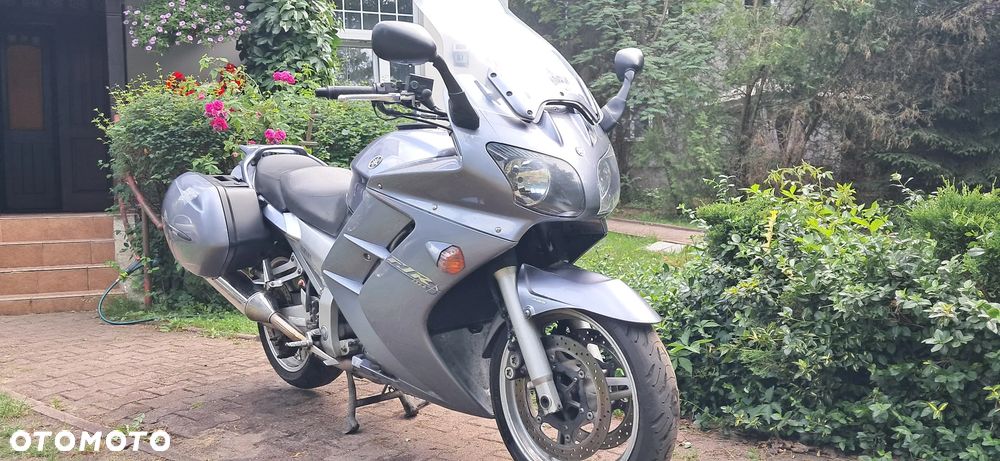 Yamaha FJR - 4