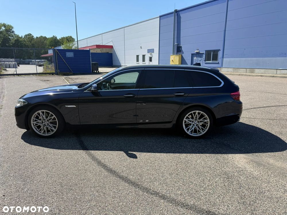 BMW Seria 5 525d Luxury Line - 10
