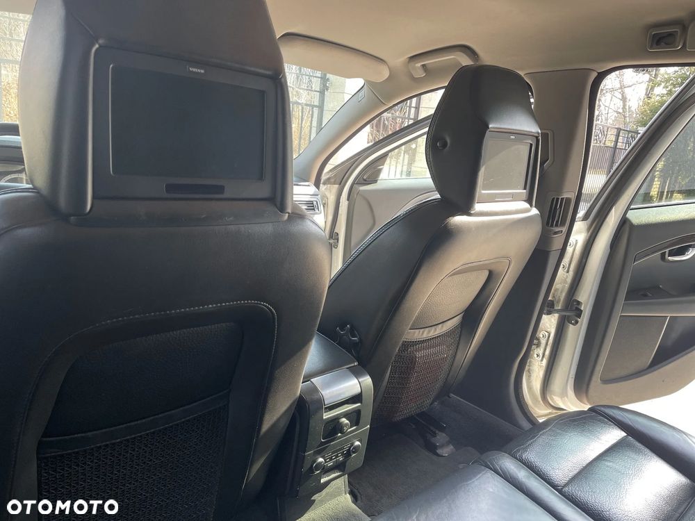Volvo XC 70 - 12