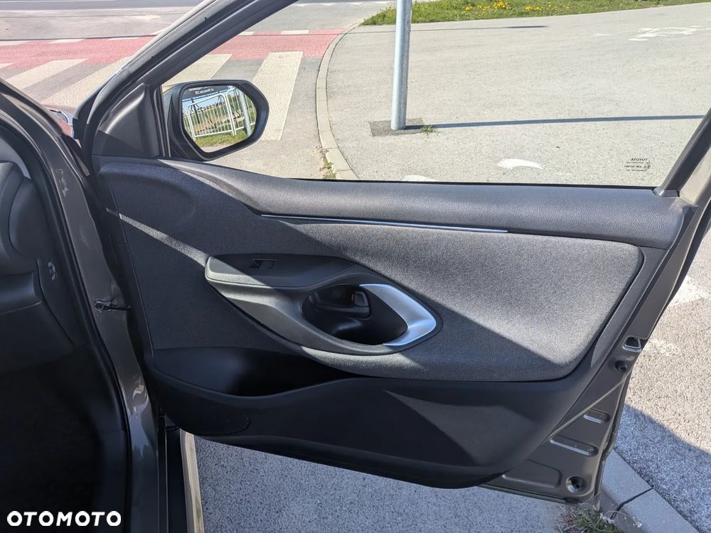 Toyota Yaris Hybrid 1.5 Comfort - 16