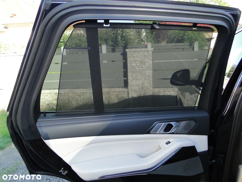 BMW X5 M50i - 22