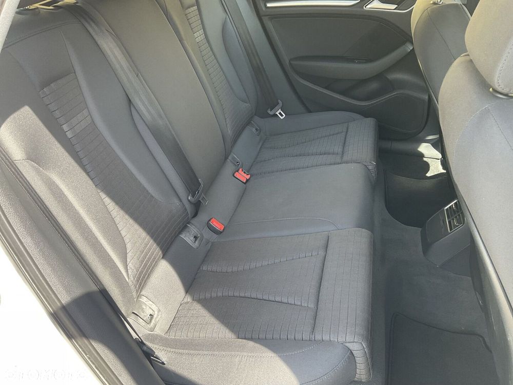 Audi A3 Sportback - 13