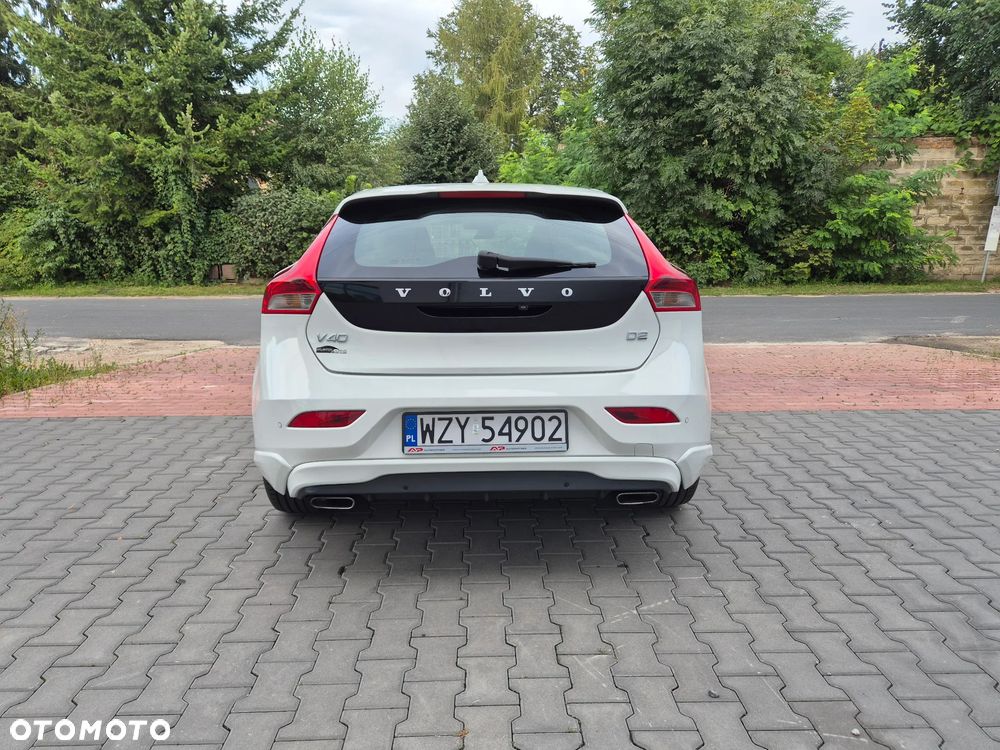 Volvo V40 D2 Momentum - 16