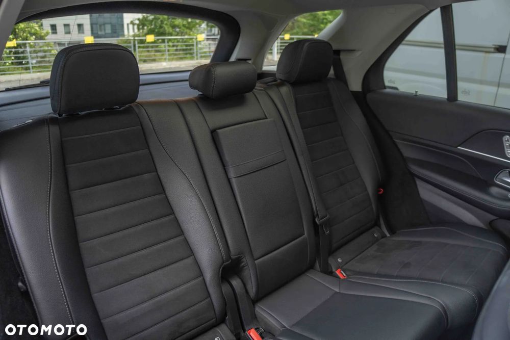 Mercedes-Benz GLE 450 4Matic 9G-TRONIC AMG Line - 25