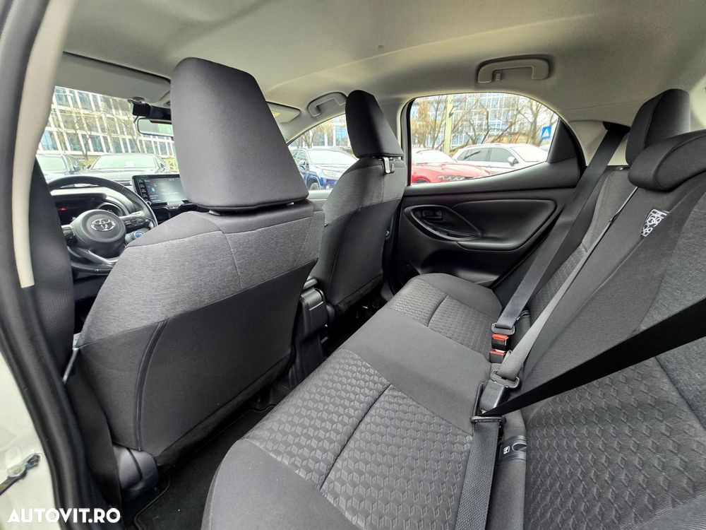 Toyota Yaris - 8