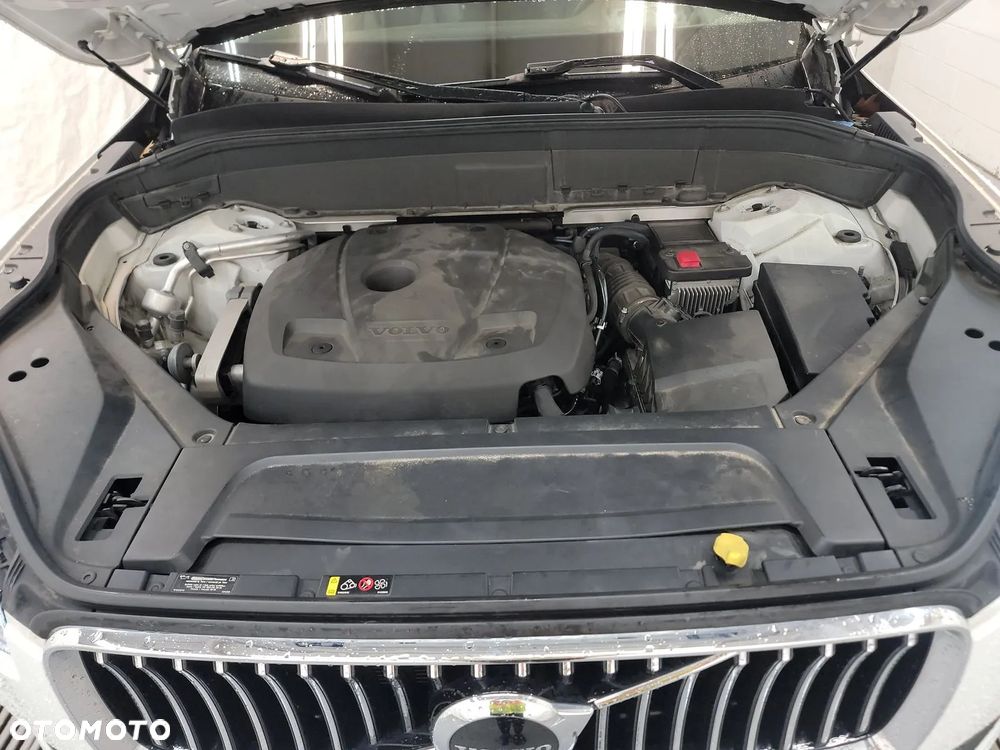 Volvo XC 90 Momentum - 14