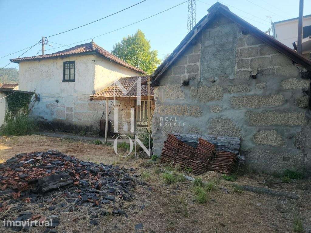 MORADIA T4 PARA RECONSTRUÇÃO EM PADRONELO – AMARANTE - Grande imagem: 5/13