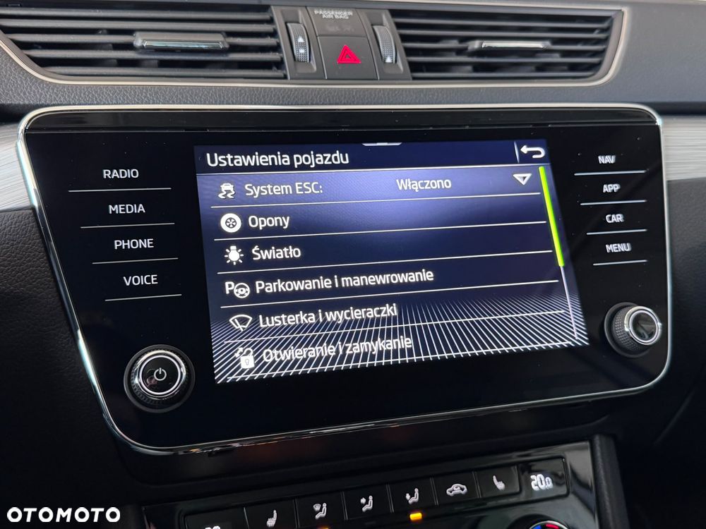 Skoda Superb 2.0 TSI Ambition DSG - 22