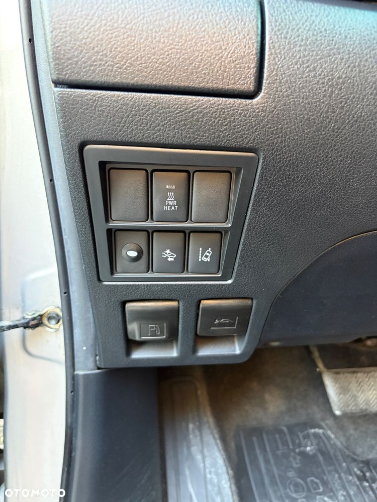 Toyota Hilux 2.4 D-4D Double Cab Selection 4x4 - 32
