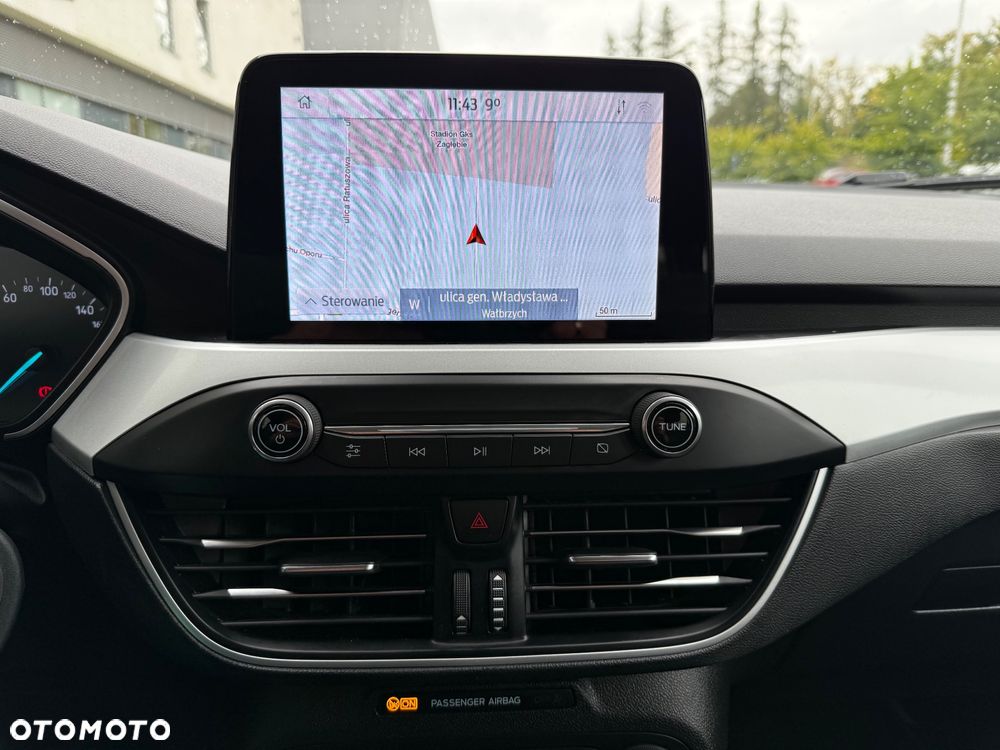 Ford Focus Turnier 1.5 EcoBlue Start-Stopp-System TITANIUM - 16