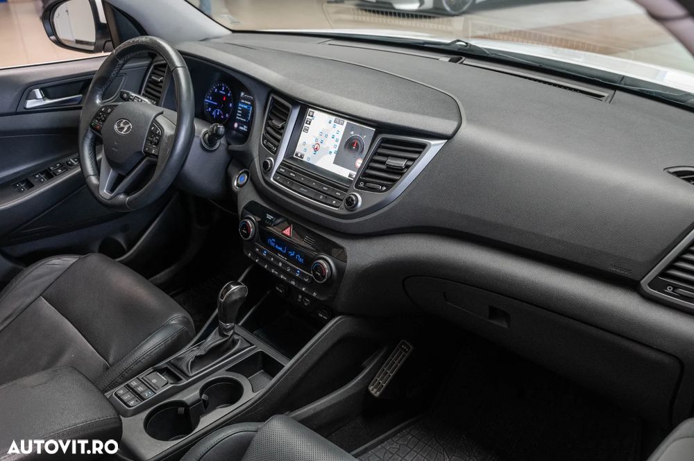 Hyundai Tucson blue 2.0 CRDi 4WD Aut. Premium - 30
