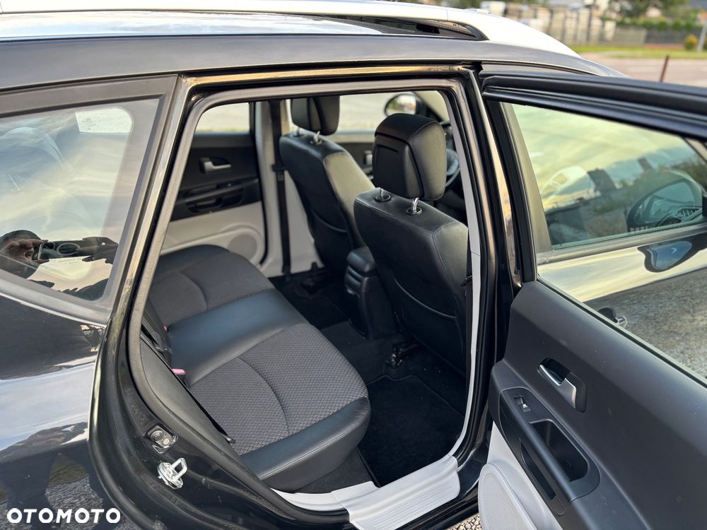Kia Ceed - 12