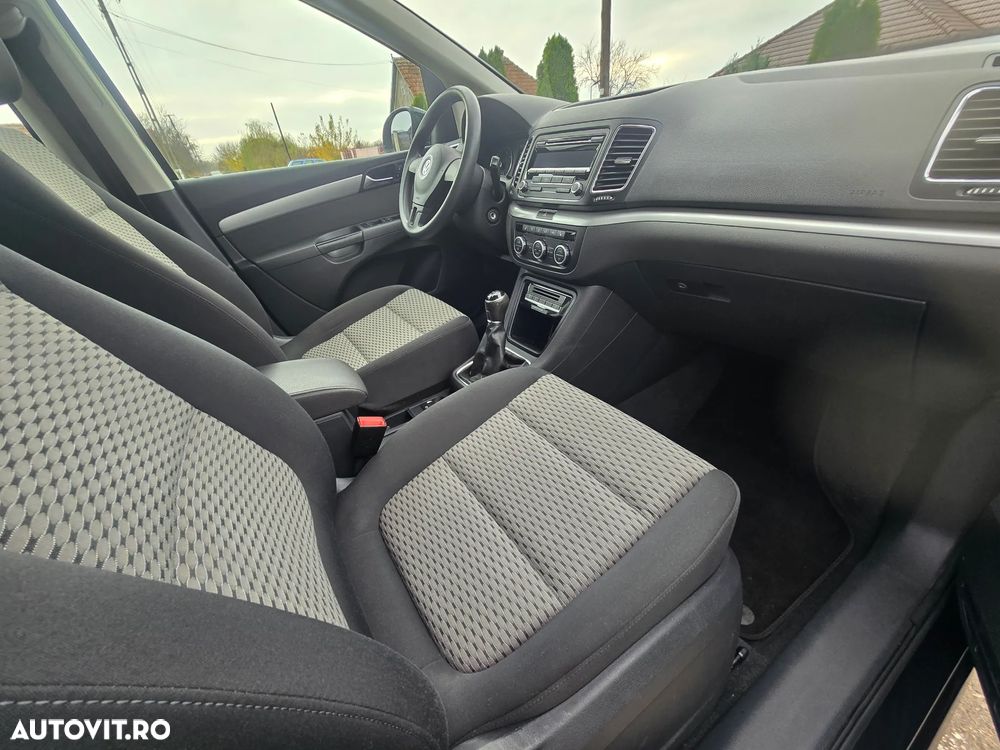 Volkswagen Sharan - 8