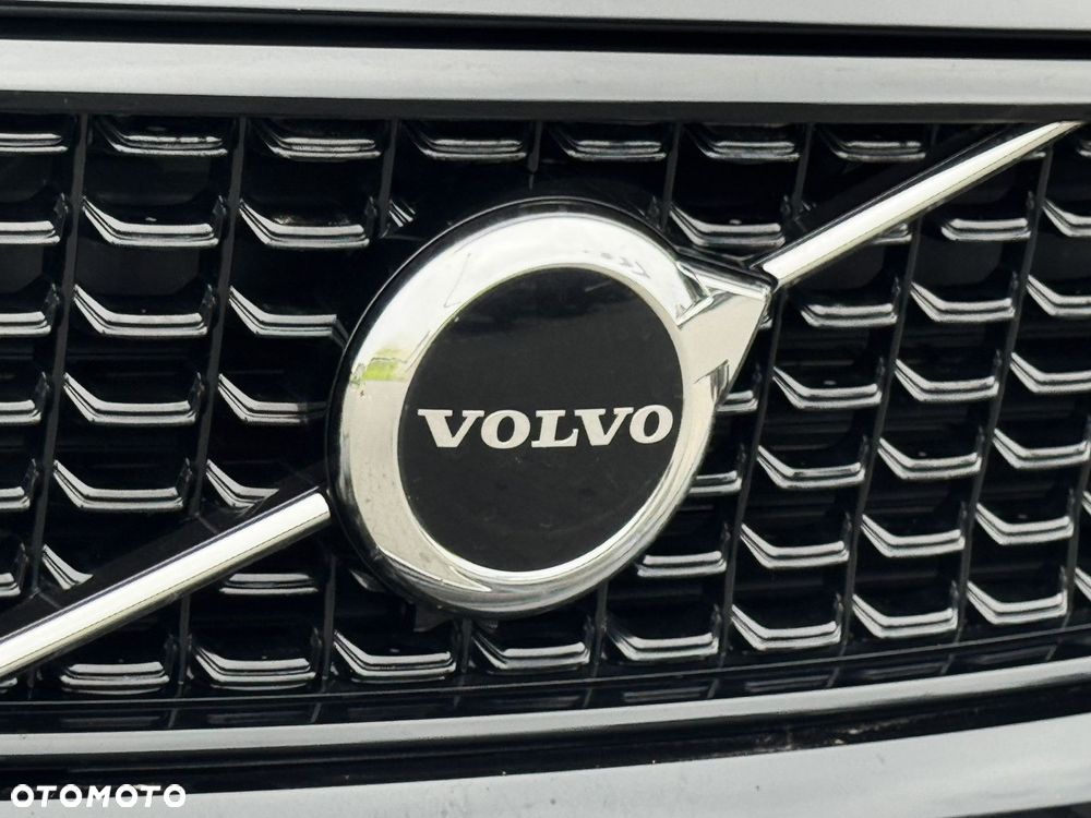 Volvo XC 40 - 38