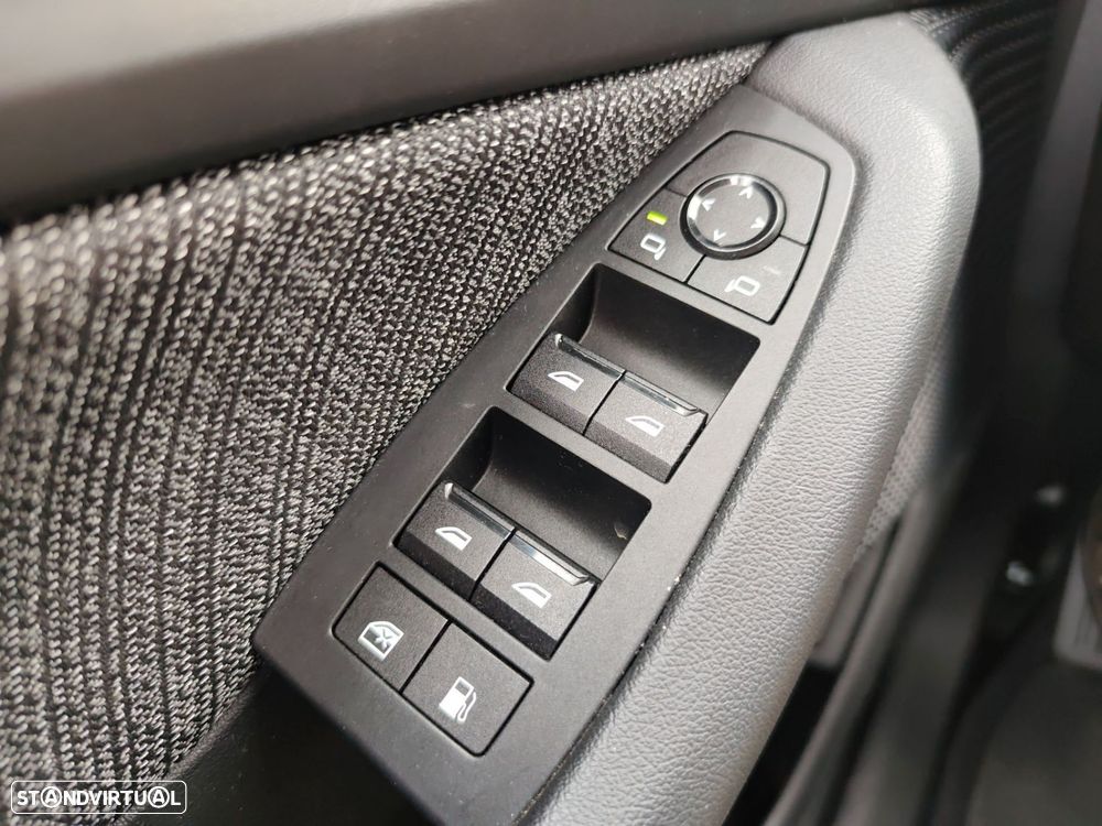 BMW 225xe Active Tourer - 25