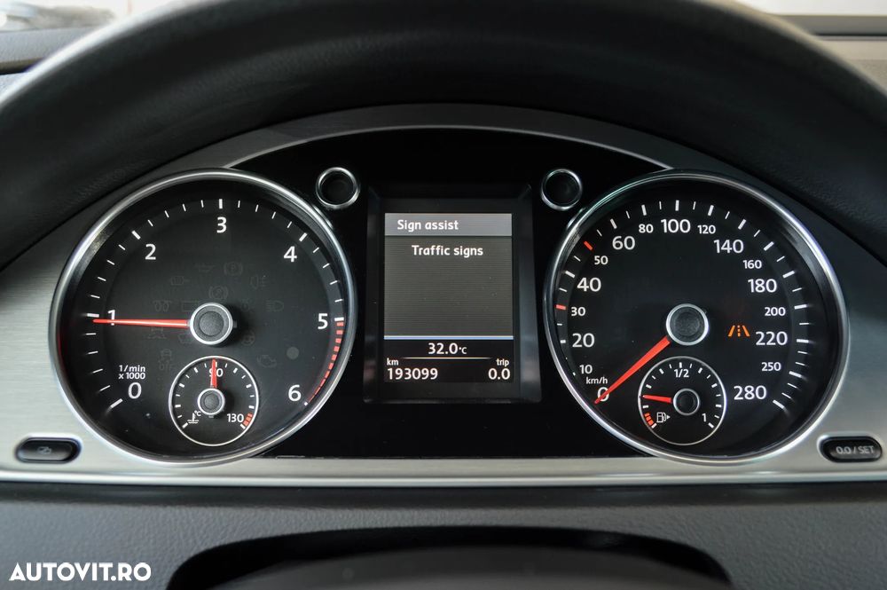 Volkswagen Passat CC 2.0 TDI BlueMotion Technology DSG Exclusive - 18