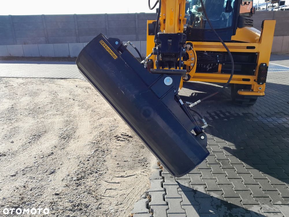 Lonking 83C NOWA Z ŁYŻKĄ SKARPOWĄ HYDRAULICZNĄ - 27