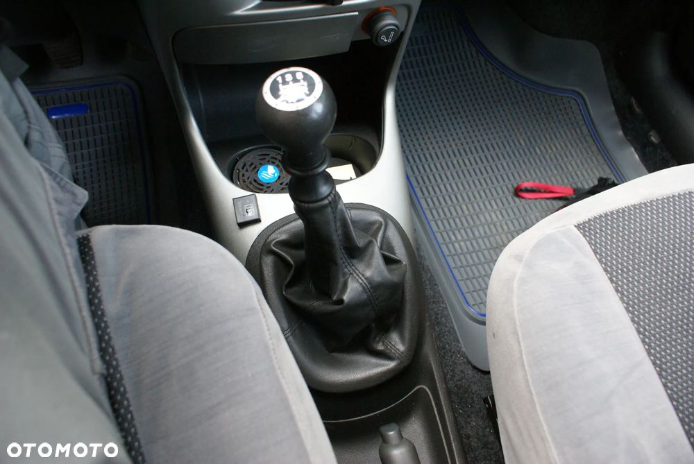 Fiat Punto 1.2 8V - 17