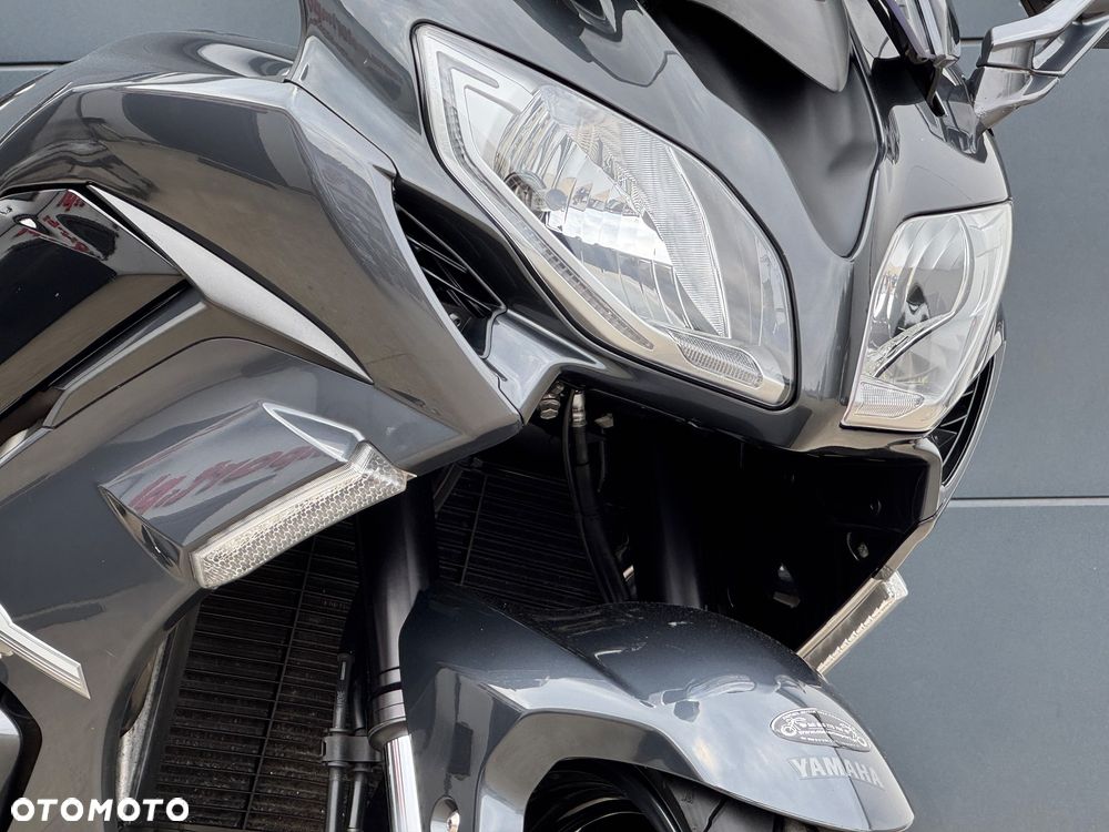 Yamaha FJR - 3