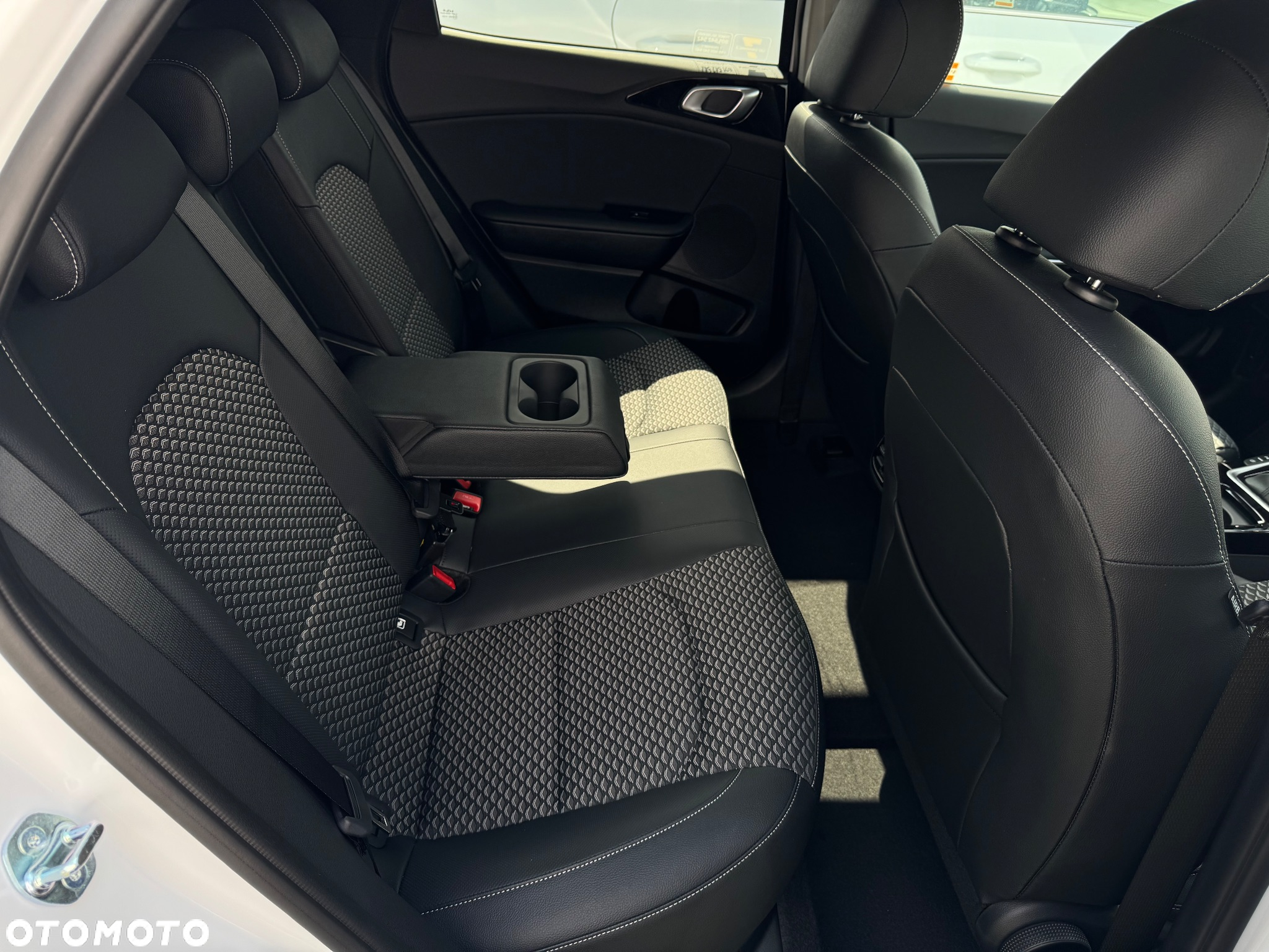 Kia XCeed 1.5 T-GDI Business Line DCT - 7