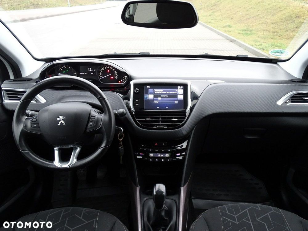 Peugeot 2008 - 16
