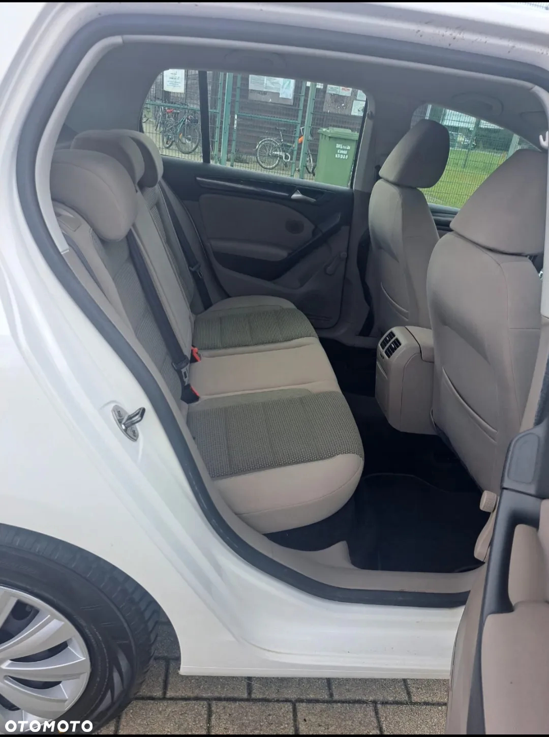 Volkswagen Golf VI 2.0 TDI Comfortline - 12
