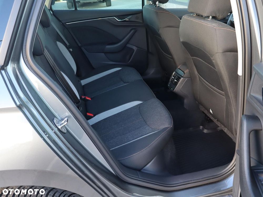 Skoda Kamiq 1.5 TSI Style DSG - 7