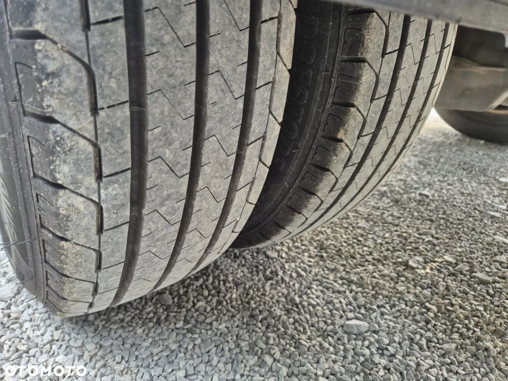 Volkswagen LT46 2.5Tdi 109KM/ Kontener 4.2m/ - 21