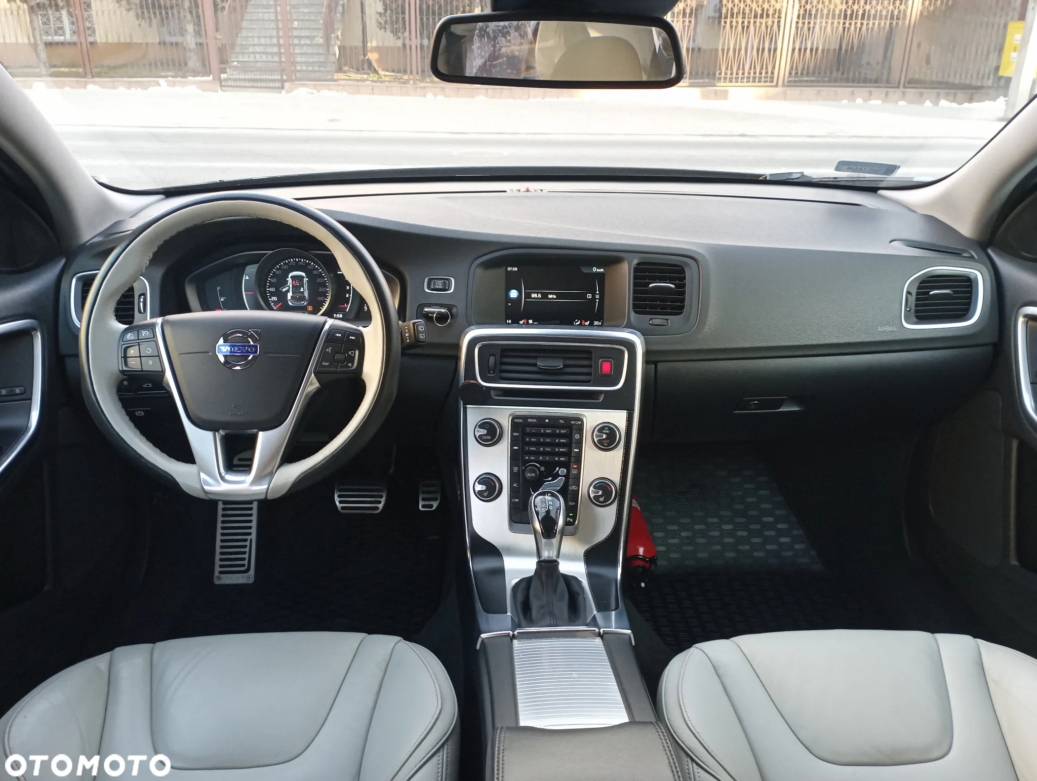 Volvo V60 D4 Drive-E Ocean Race - 8