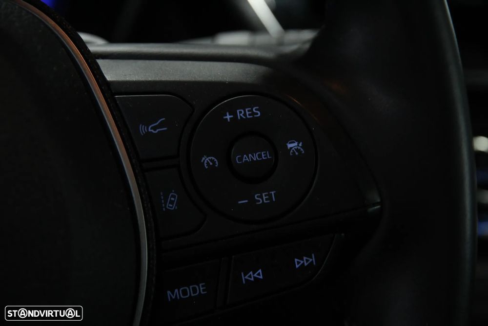 Toyota Corolla 2.0 Hybrid Square Collection - 18