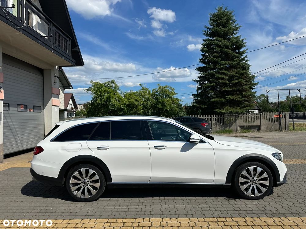 Mercedes-Benz Klasa E 220 d 4-Matic All-Terrain - 22