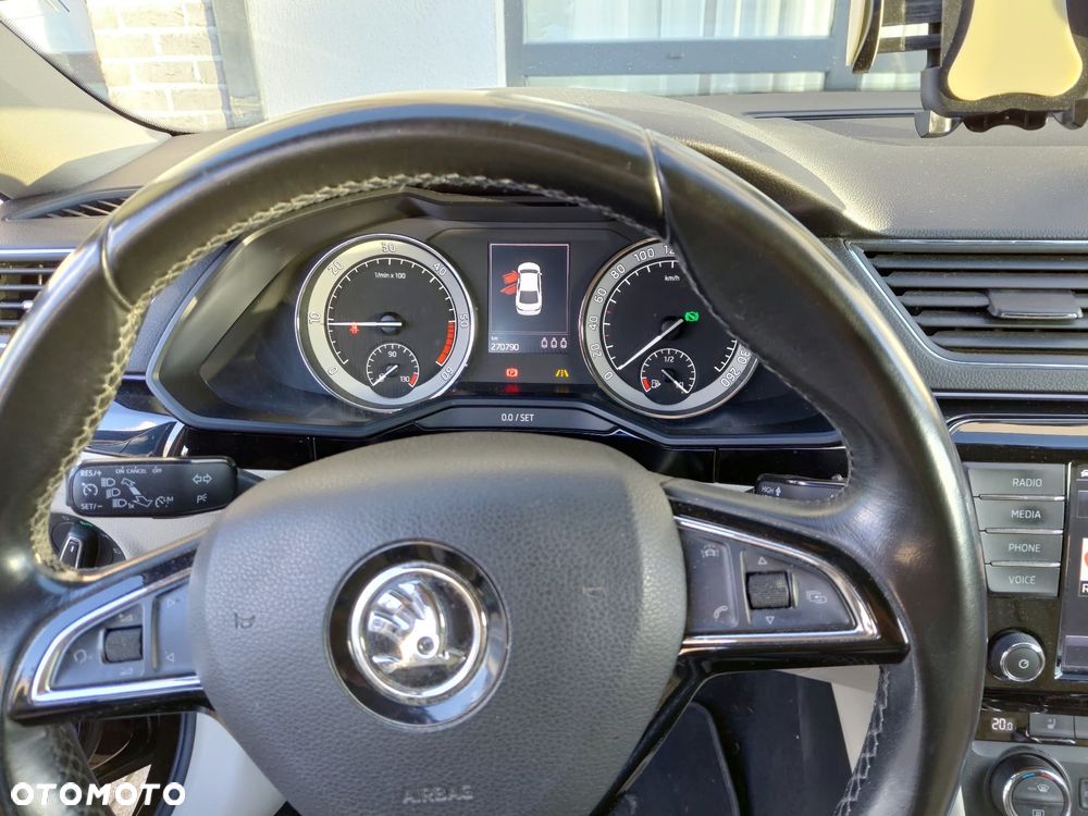 Skoda Superb 2015 photo 5