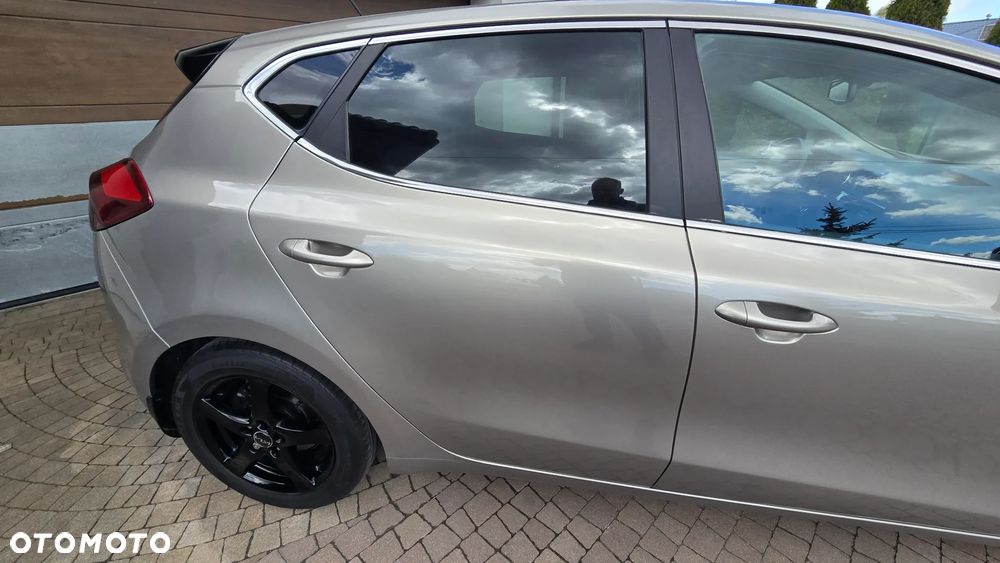 Kia Ceed - 21