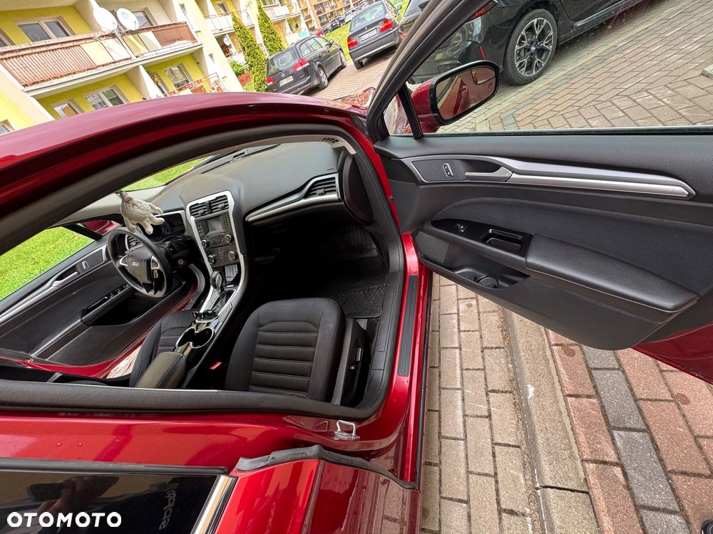 Ford Fusion - 10