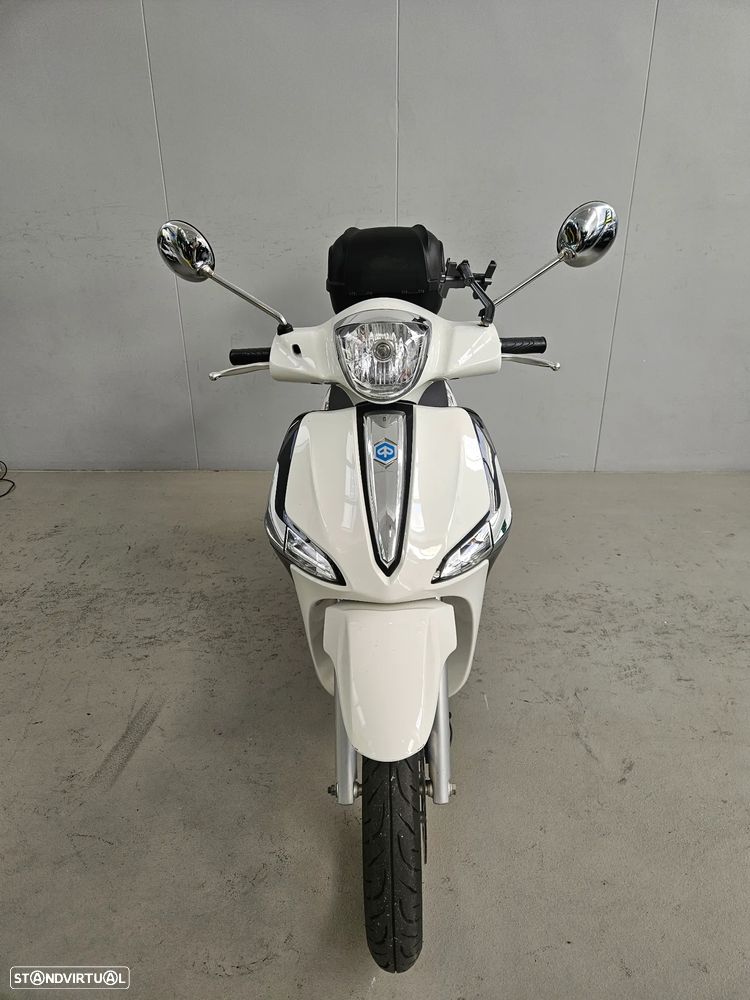Piaggio 125 - 3