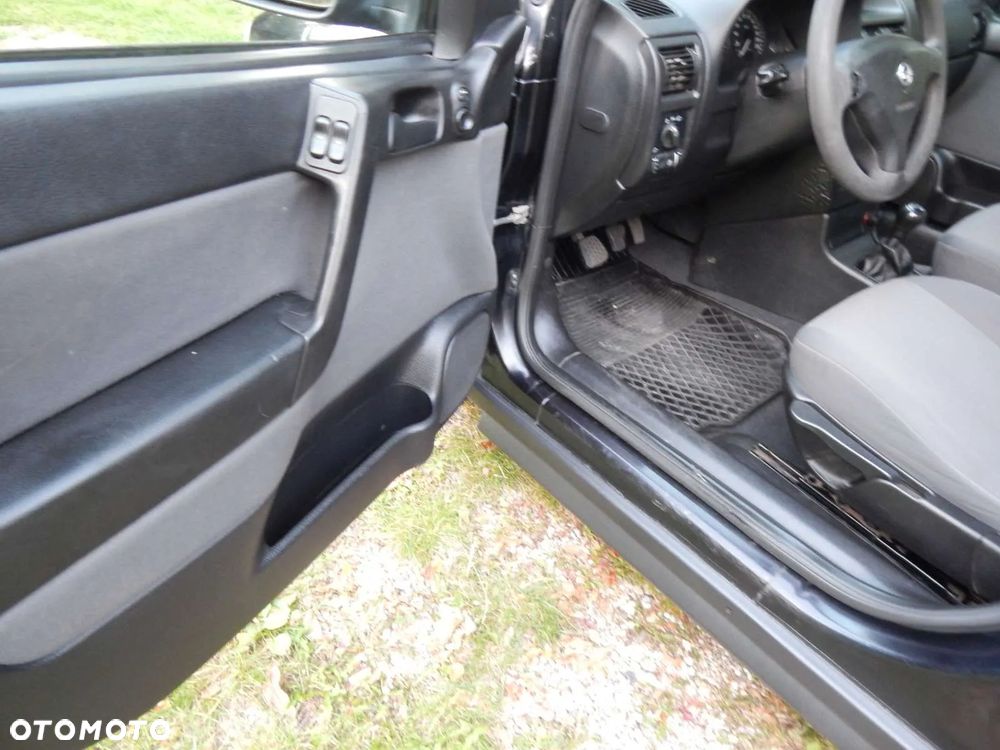 Opel Astra III 1.4 Elegance - 13