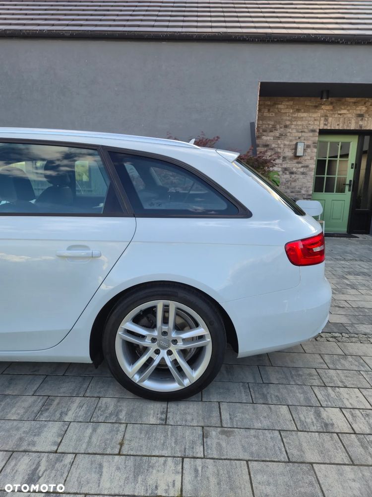 Audi A4 Avant 2.0 TDI DPF quattro S tronic S line Sportpaket - 8