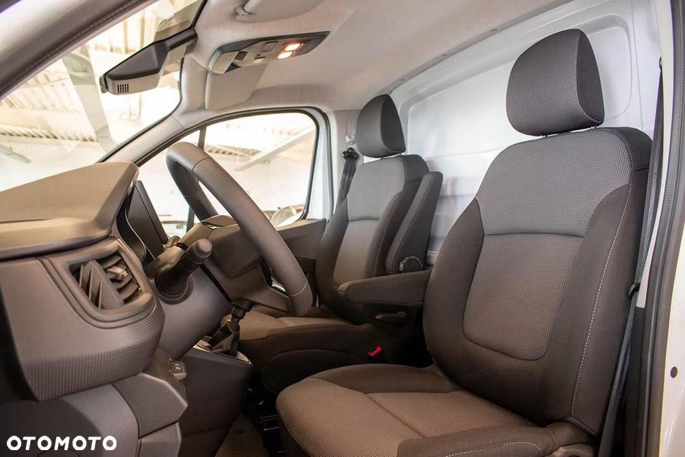 Renault Trafic dCi L2H1 Extra 2.0 150KM - 11