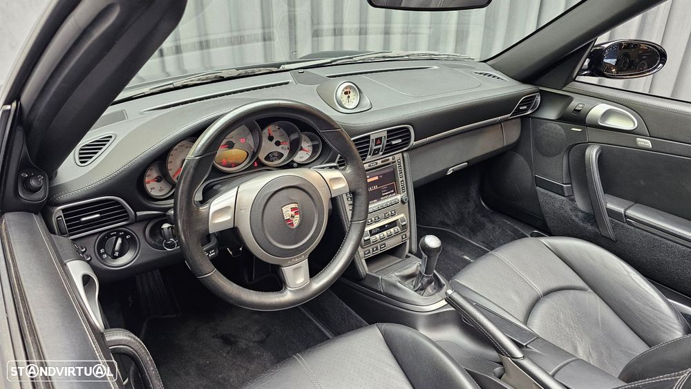 Porsche 911 (997) Carrera 4 S Cabriolet - 13