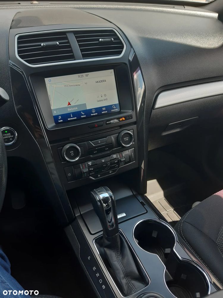 Ford Explorer - 20