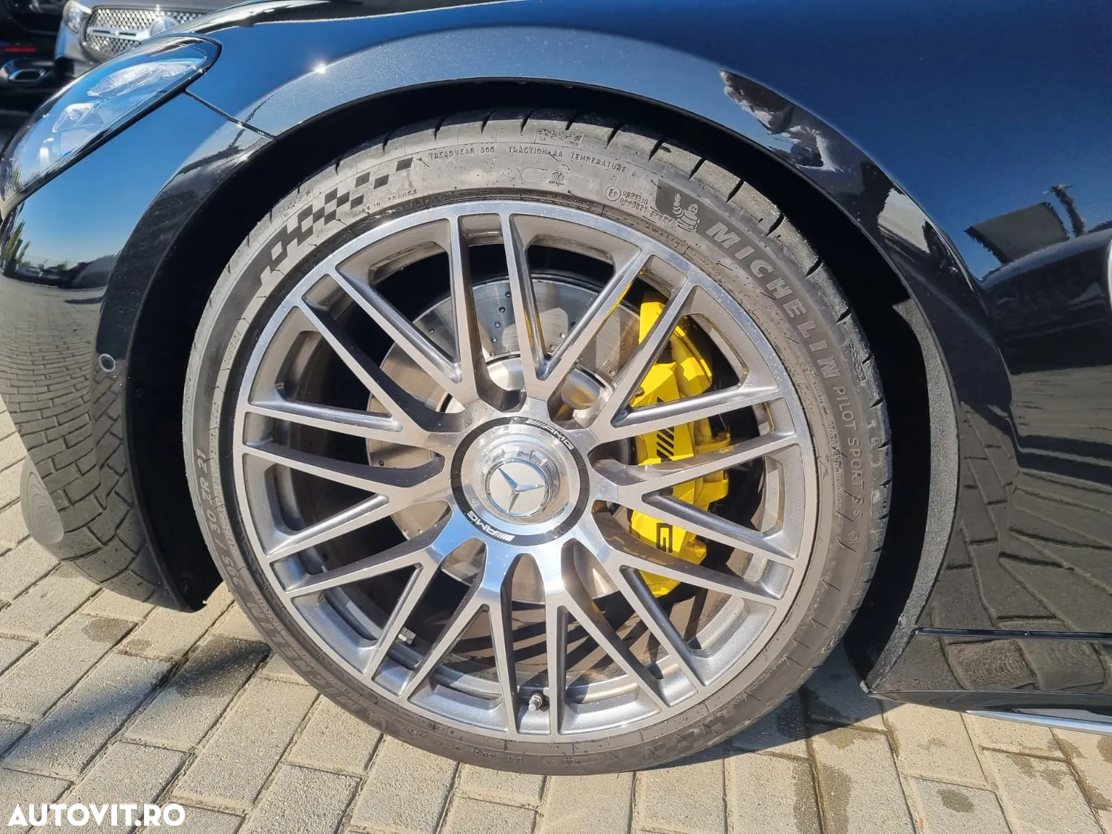 Mercedes-Benz AMG GT 63 4MATIC+ Coupe - 16