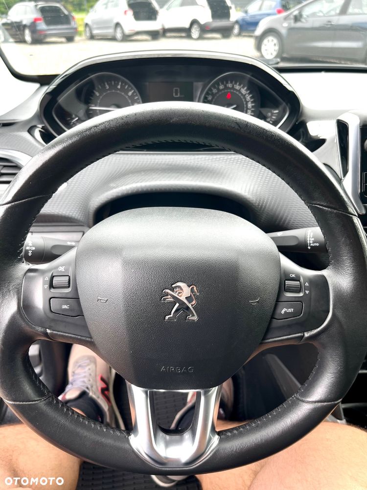 Peugeot 2008 1.2 VTi Allure - 11