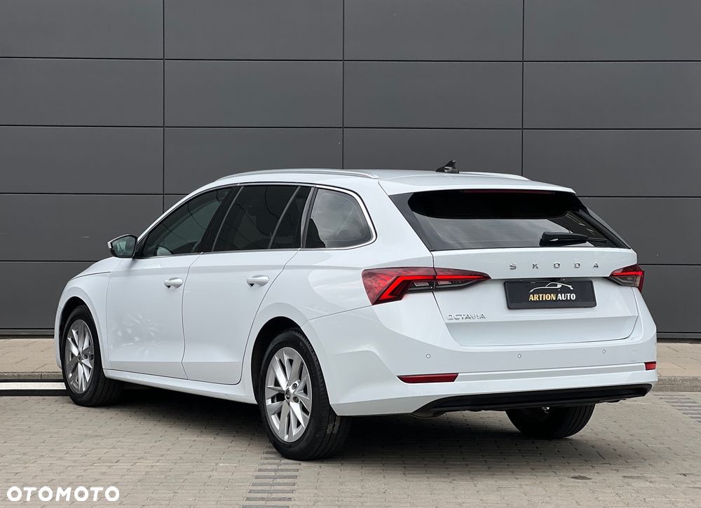 Skoda Octavia 2.0 TDI SCR Style DSG - 10