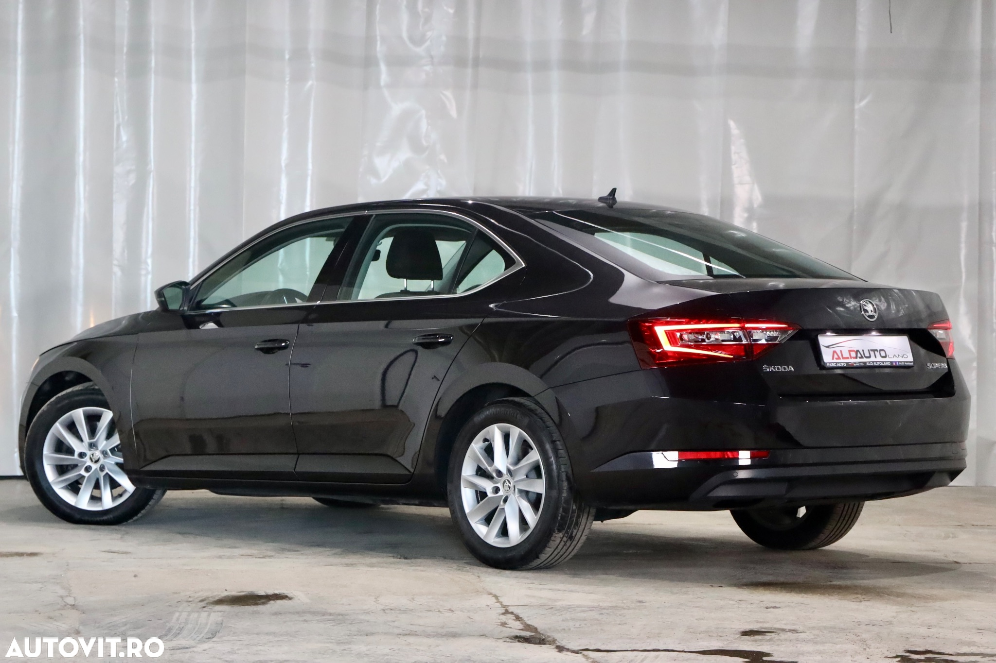 Skoda Superb 2.0 TDI DSG Style - 5